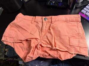 Mudd Coral Cargo Shorts Size 9